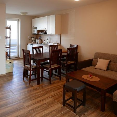 Apartment Adriana 10E, Vysoke Tatry, High Tatras Veľky Slavkov Bagian luar foto